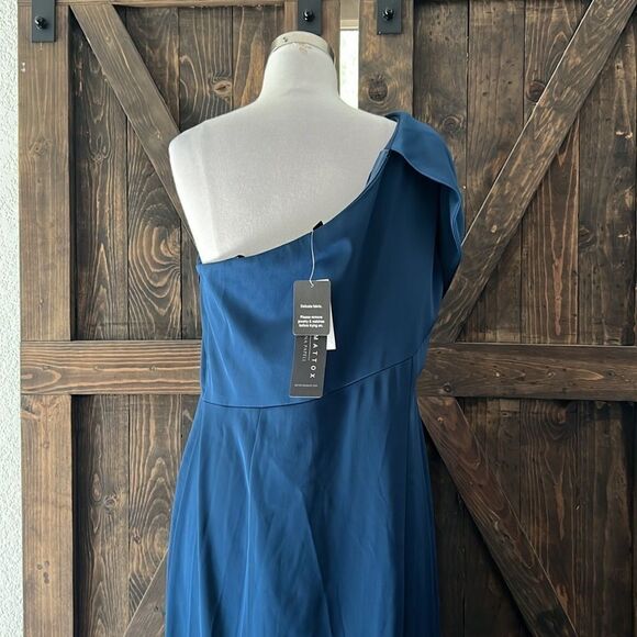 Aidan Mattox by Adrianna Papell One-Shoulder Mermaid Gown - Picture 8 of 13